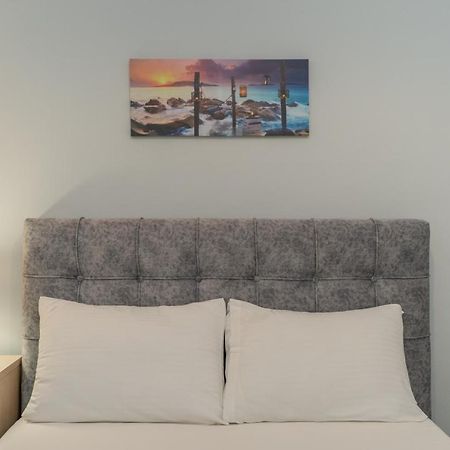 Comfy Apt Next To Metro Atene Esterno foto